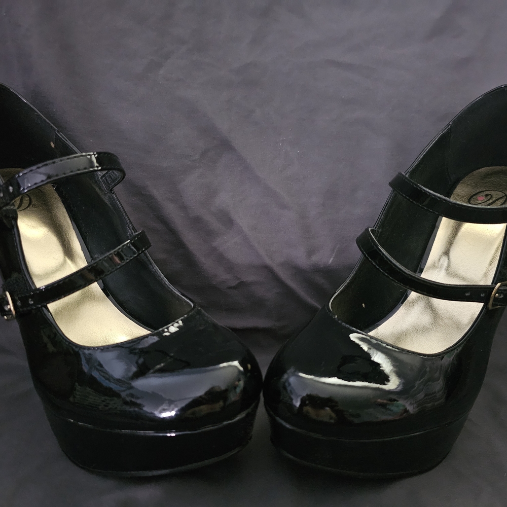 Black Patent Wet Look Faux Leather  Heels